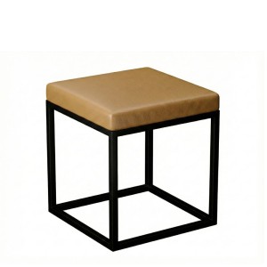 Pufa metalowa tapicerowana - Karmel ekoskóra