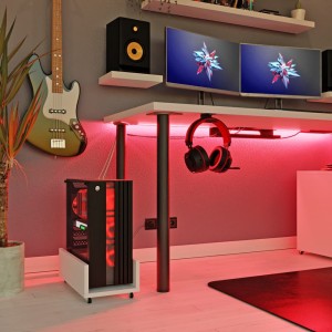 Biurko gamingowe-białe-yrke-.jpg