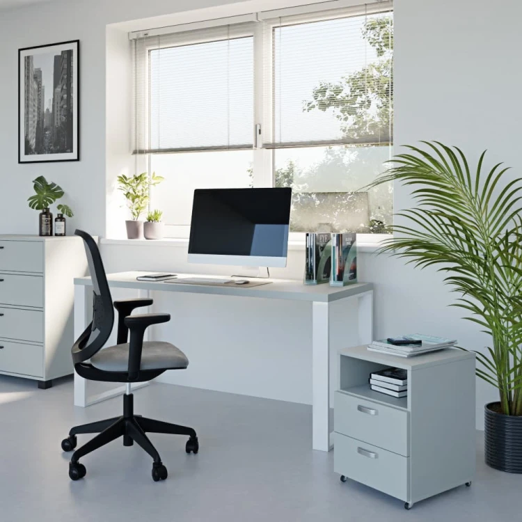 Kontenerek szary w biurze.jpg