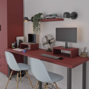 yrke-podstawka pod-monitor-czerwona (4).jpg