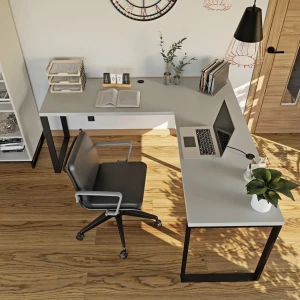 Przestronne biurko narożne loft szare z akcesoriami biurowymi.webp