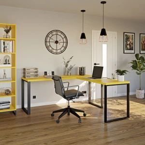 Stylowe biurko narożne loft żółte w industrialnej przestrzeni.webp