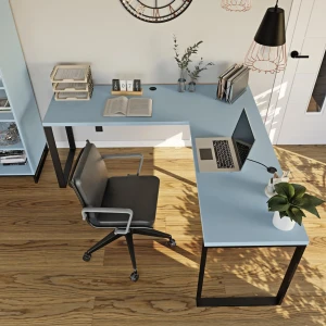 Biurko narożne loft niebieskie z vintage krzesłem w tle.webp