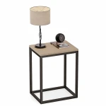 Stolik nocny loftowy Indri - cappuccino z akcesoriami.webp